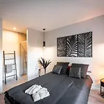 L'eden 5 Jacuzzi Pour 10 Pers A L'etang Du Stock