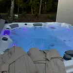 L'eden 5 Jacuzzi Pour 10 Pers A L'etang Du Stock Langatte