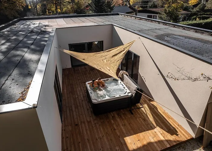 L'eden 5 Jacuzzi Pour 10 Pers A L'etang Du Stock Vila