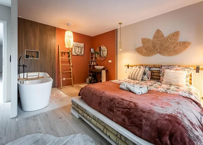 L'eden 5 Jacuzzi Pour 10 Pers A L'etang Du Stock Langatte