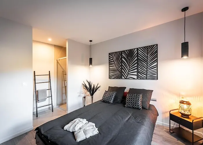 L'eden 5 Jacuzzi Pour 10 Pers A L'etang Du Stock