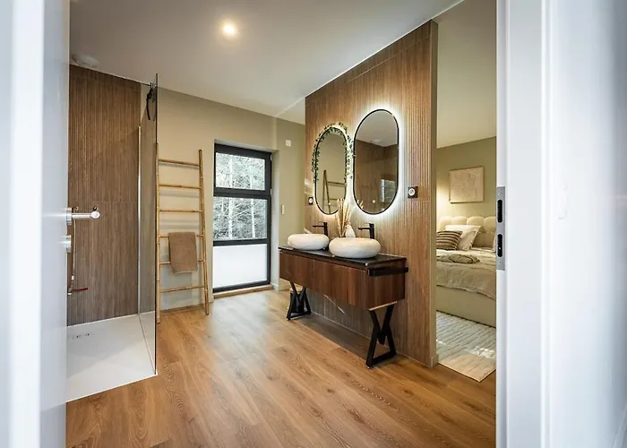 L'eden 5 Jacuzzi Pour 10 Pers A L'etang Du Stock Langatte